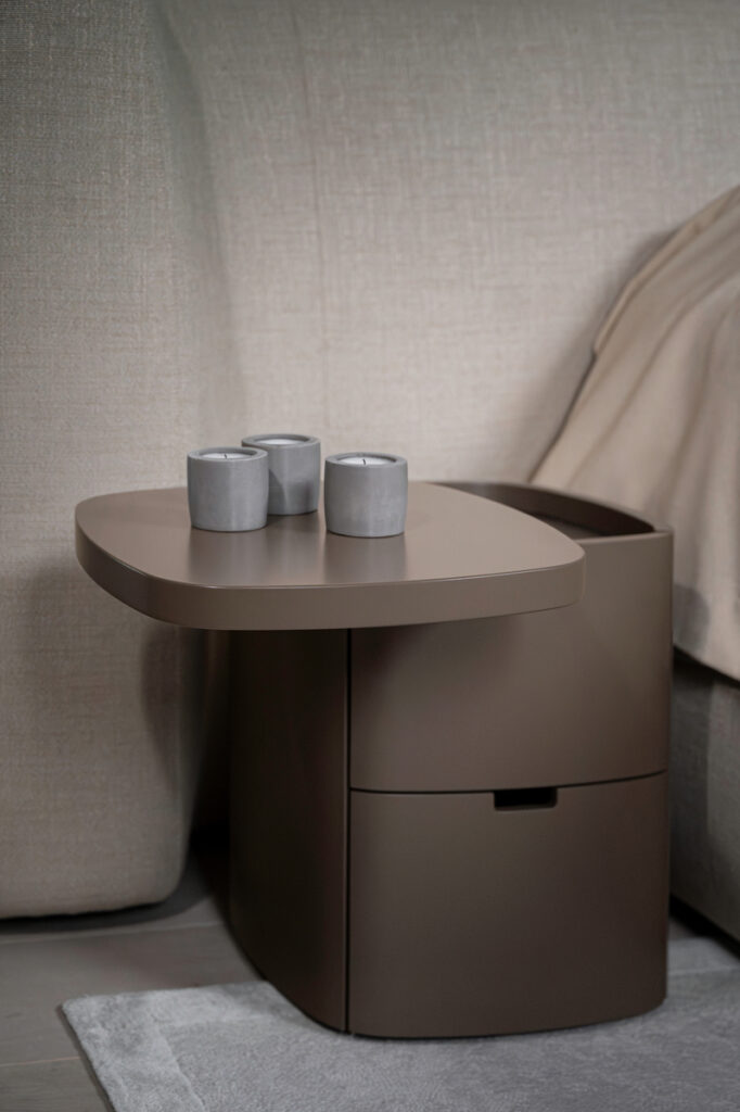 Nachtkastje piet boon